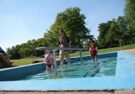 Mensen in het Kneipp-bad