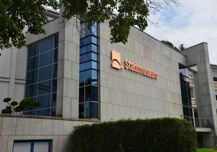 Buitenaanzicht van het stadsmuseum van Paderborn