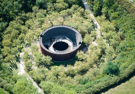 Luchtfoto van de waterkrater Aqua Magica