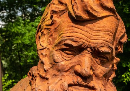 Rode buste van Peter August Böckstiegel