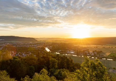 Uitzicht op de Weser vanaf de Rodenecktoren in Höxter