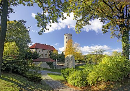 Die Sparrenburg in Bielefeld und weitere Schlösser und Burgen