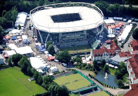 Buitenaanzicht van de OWL Arena